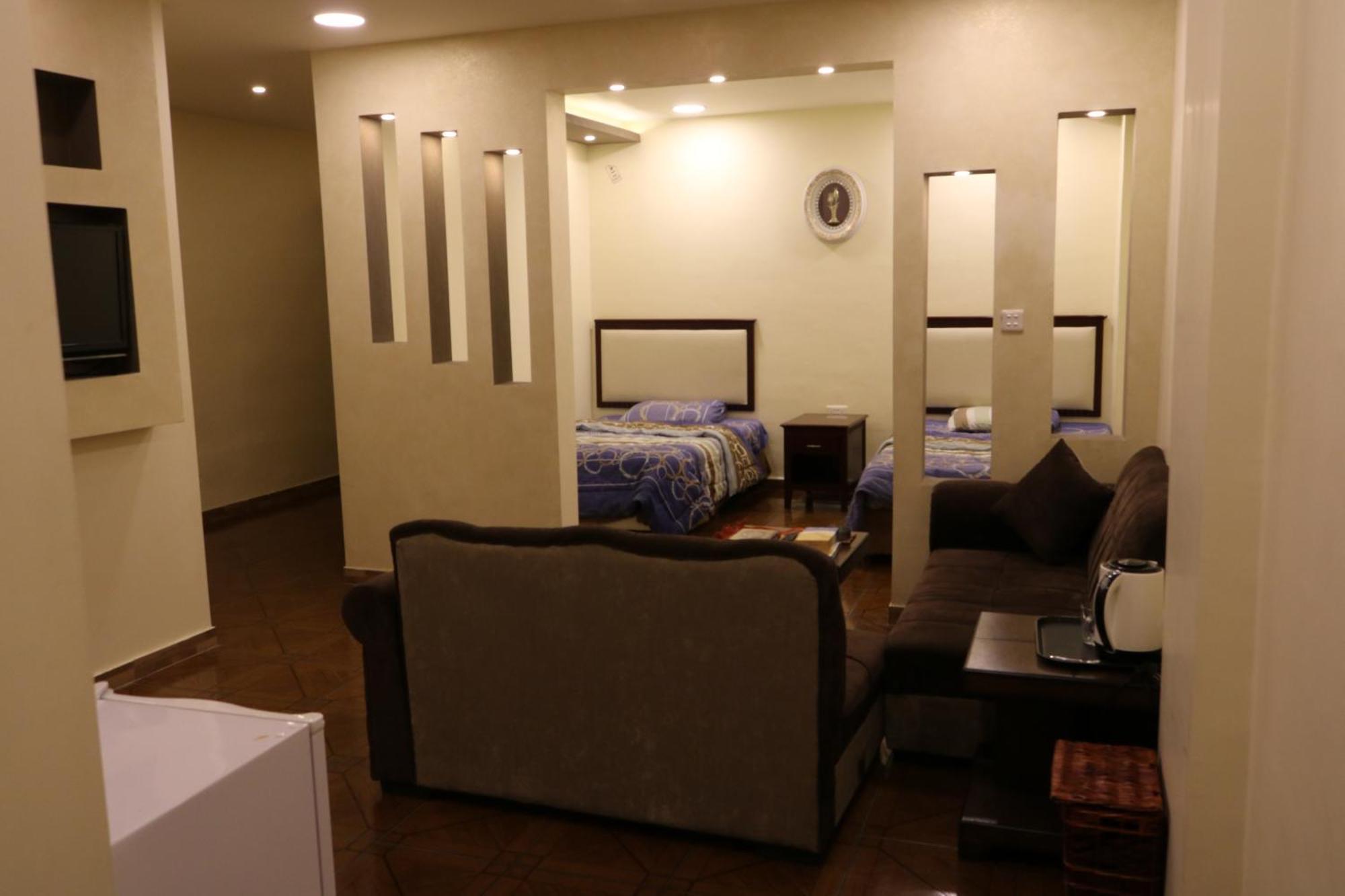 Al Riyati Hotel Apartments Akaba Zimmer foto